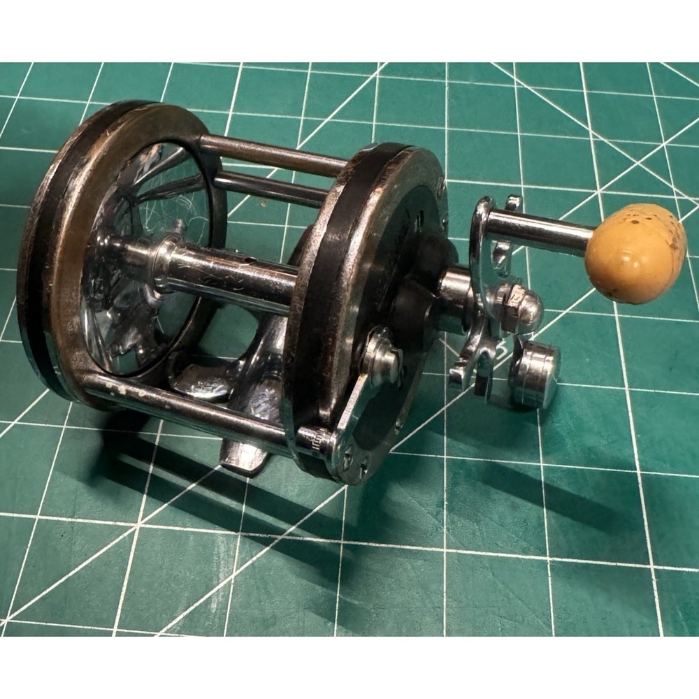 Albacore Perma-Mesh Vintage Fishing Reel Bait USA Salt Water Bakelite Handle